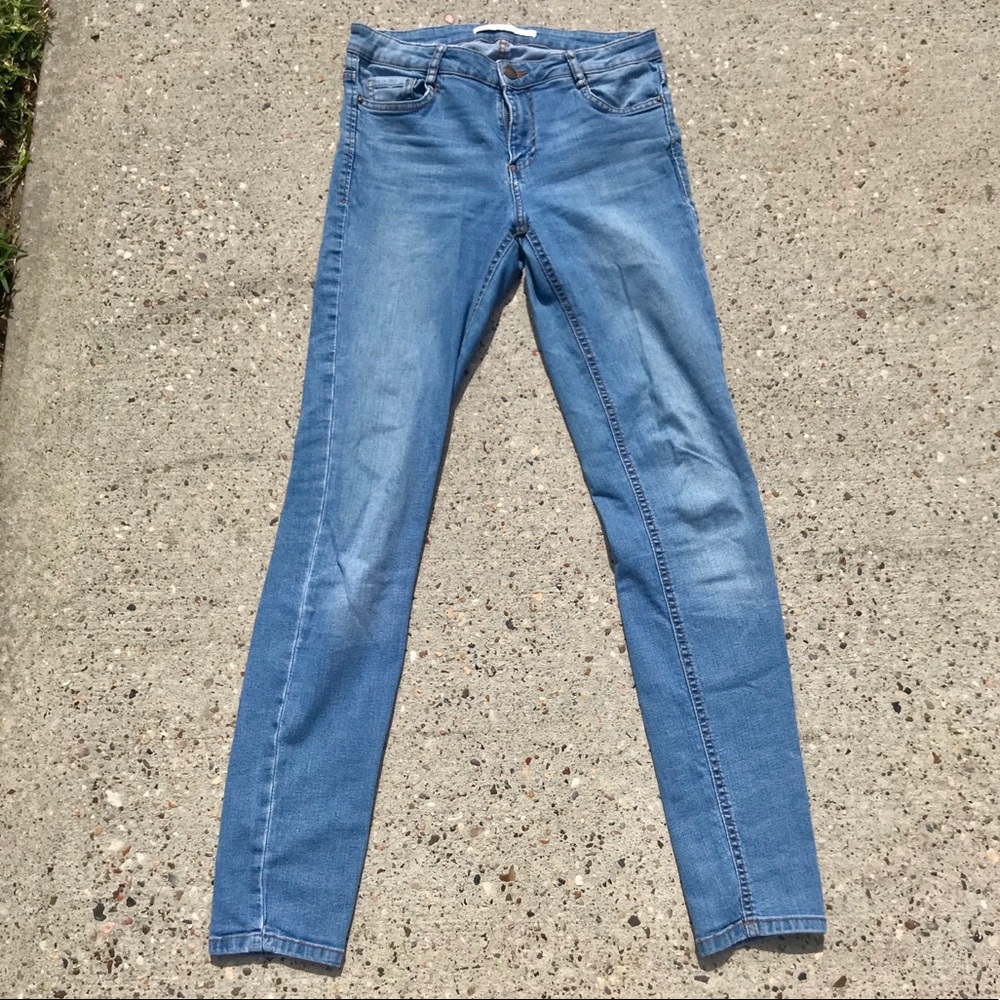 Light wash Zara jeans